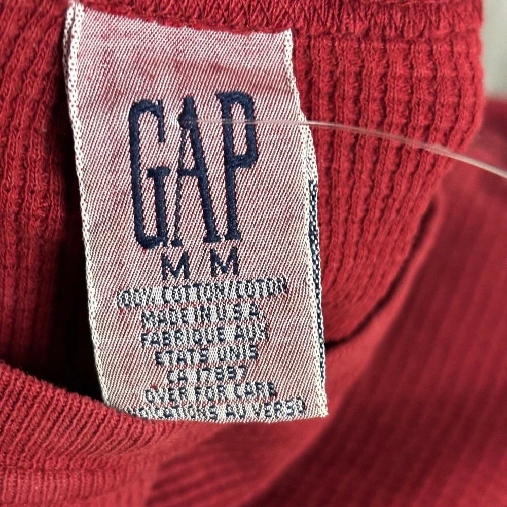VTG GAP Red Waffle Knit Long Sleeve Thermal Shirt Mens M‎ Made in USA Faded Cozy